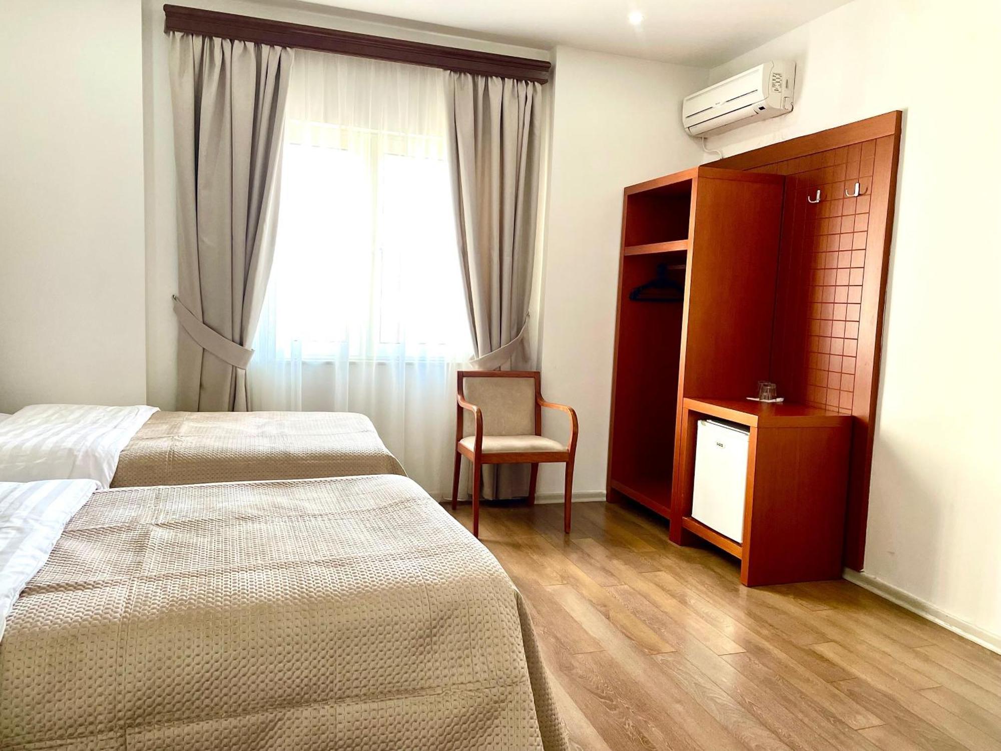 5 Hotell